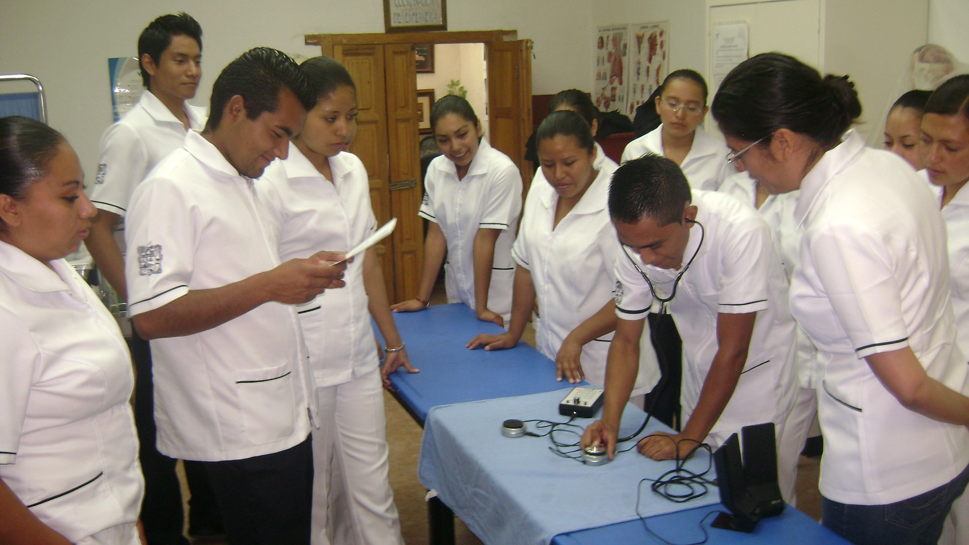 Resultado de imagen para enfermeria clase